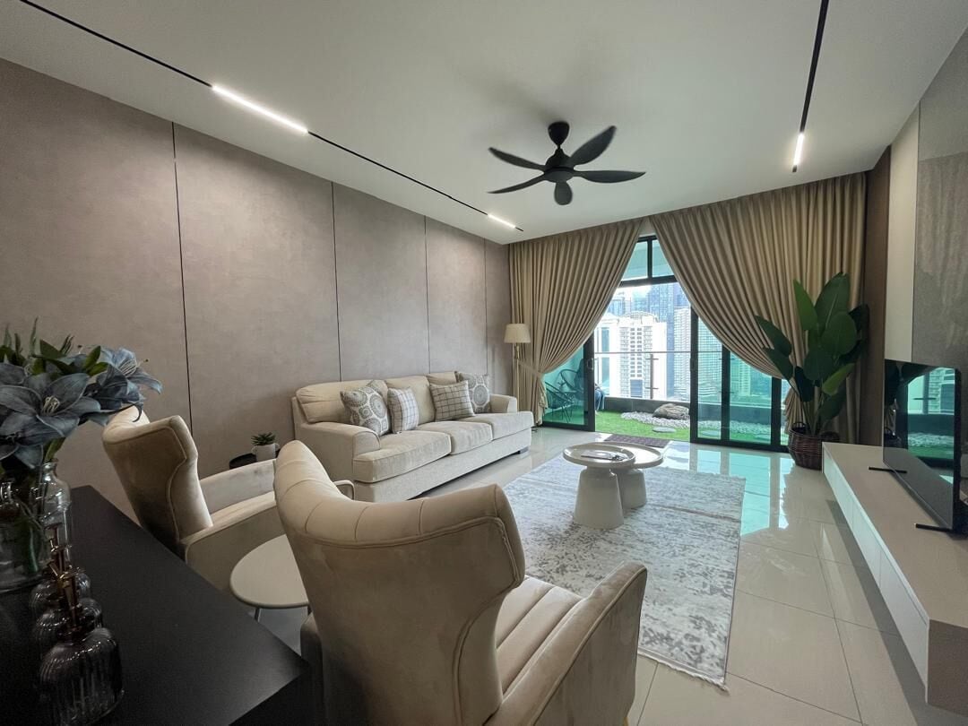 Design Apartment, 3 Bedrooms, City View | Living area