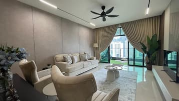 Design Apartment, 3 Bedrooms, City View | Living area