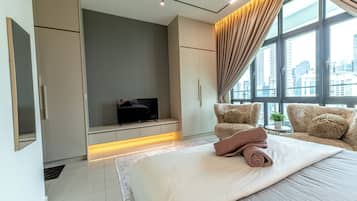 Design Apartment, 3 Bedrooms, City View | Seterika/papan seterika, Wi-fi percuma, cadar katil