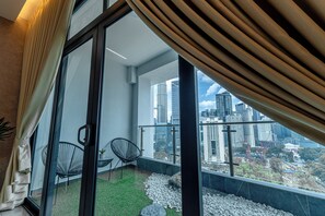 Design Apartment, 3 Bedrooms, City View | Ruang tamu