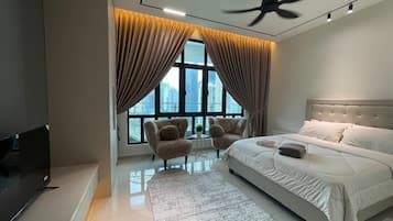 Design Apartment, 3 Bedrooms, City View | Iron/ironing board, free WiFi, bed sheets