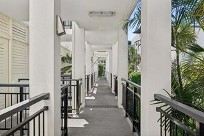 Property grounds - Beachside Family Retreat - Paradiso 111 (Tweed)