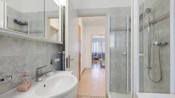 Appartement Familial, plusieurs chambres (Il Tenero appartamento - Lido di) | Salle de bain