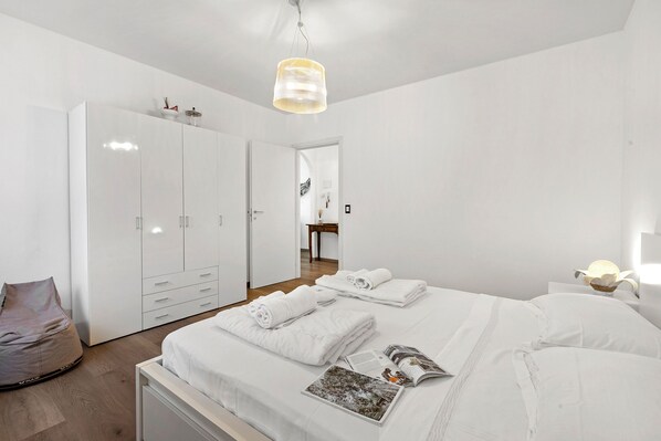 Family Apartment, Multiple Bedrooms (Margherita Apartment) | 2 bedrooms, free WiFi, bed sheets - Margherita Apartment (Malcesine)