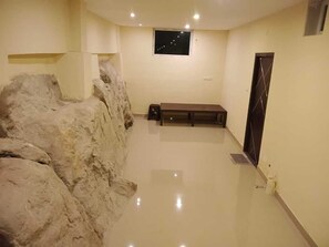 Interior - Malabar Cottage - Kodaikanal (Kodaikanal)