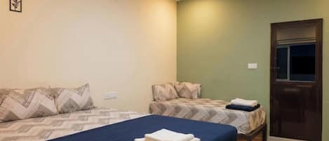 Deluxe Room, Balcony, Mountain View | Select Comfort beds, blackout drapes, WiFi (free)