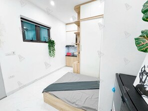 Basic Studio, Balcony, City View - NUNOVA Apartments (Hanoi)
