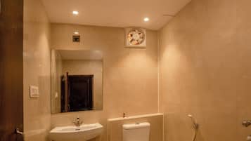 Standard-Doppelzimmer, Stadtblick | Badezimmer