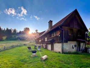 Property grounds - Authentic Alpine house with sauna in ski area (Sankt Lambrecht)