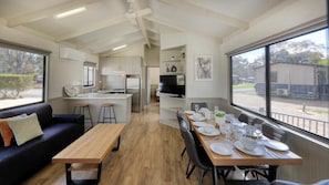 Dining - Deniliquin Riverside Caravan Park (Deniliquin)