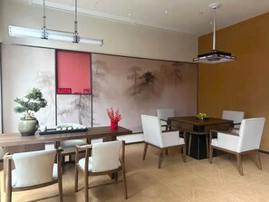 Dining - leshanchanyiyilejiudian (Leshan)