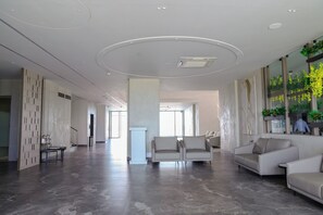 Lobby - King's Kraft Shubh Hotel (Dwarka)