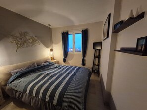 Room - Vrbo Property (L'Île-Rousse)