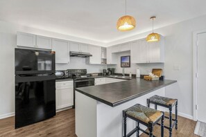 Private kitchen - 2-bedroom cute condo in lovely Gulf Shores AL directly on the beach! (Gulf Shores)