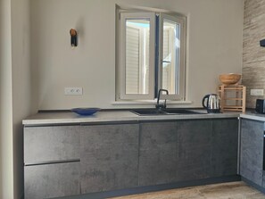 Classic House, 3 Bedrooms | Private kitchen - Holiday Home Casa Simone in Lido (Camaiore)