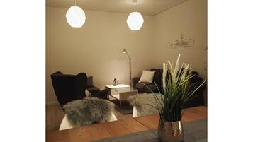 Comfort Apartment, 3 Bedrooms | Living room