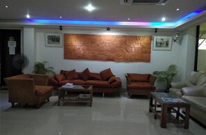 Living area - Hotel Crown  (Rajshahi)