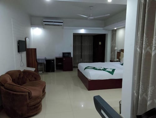 Hotel Crown 