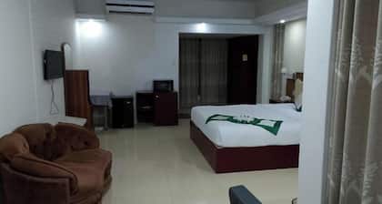 Hotel Crown