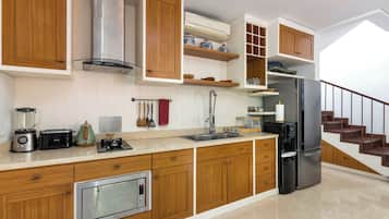 Villa, 3 Bedrooms, Private Pool | Private kitchen