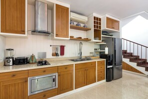 Biệt thự, 3 phòng ngủ, hồ bơi riêng | Bếp riêng