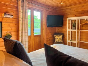 4 bedrooms, free WiFi - 4 bedroom accommodation in Great Ayton (Great Ayton)