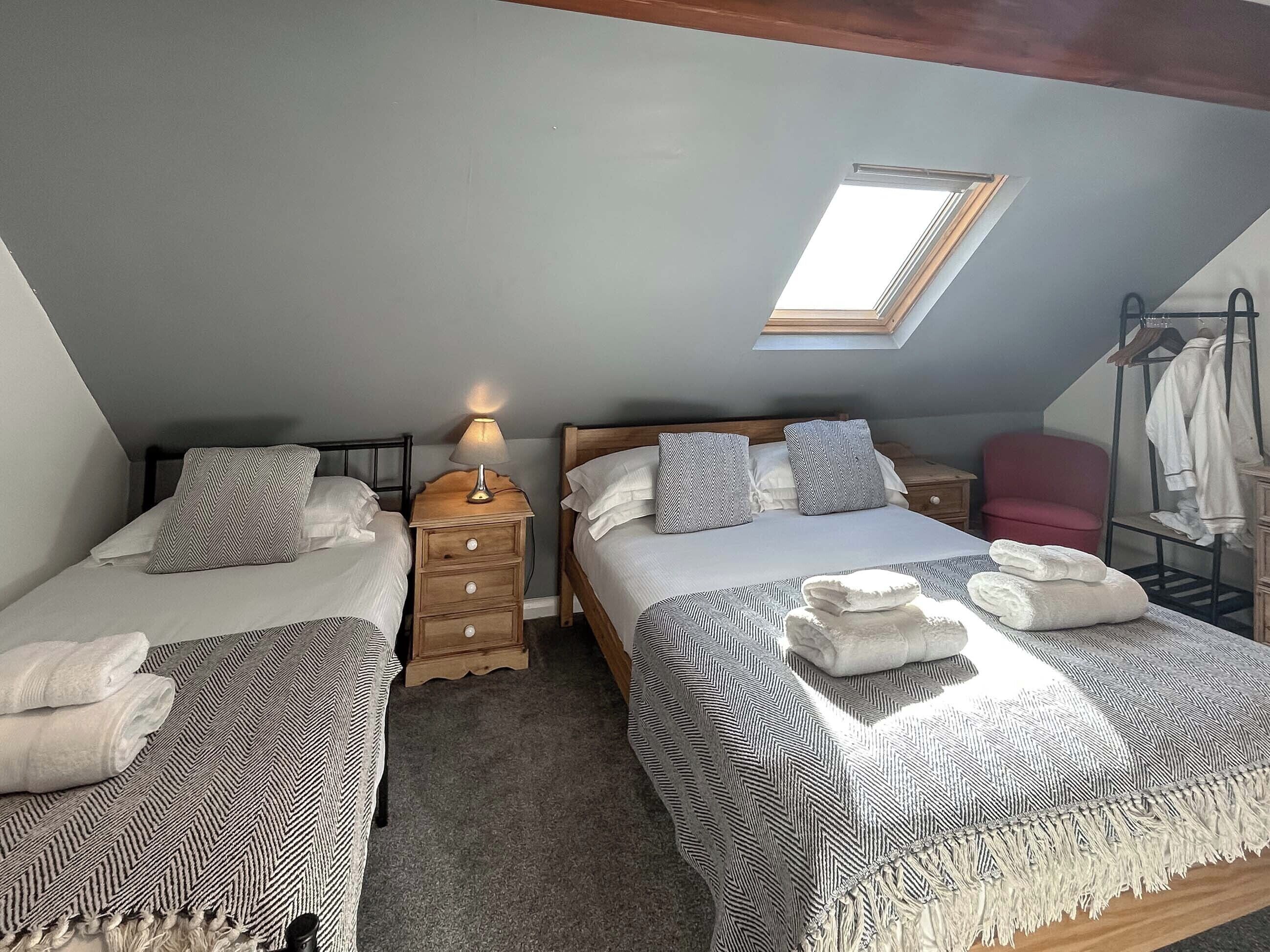 4 bedrooms, free WiFi, bed sheets