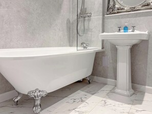 Towels - 4 bedroom accommodation in Peebles (Peebles)