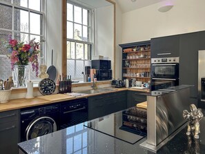 Dishwasher - 4 bedroom accommodation in Peebles (Peebles)