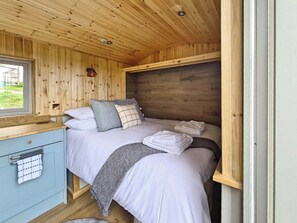 1 bedroom, free WiFi - Twitchill Farm Shepherds Hut - UKC9264 (Hope)