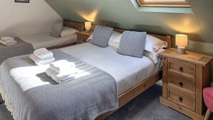 4 bedrooms, WiFi (free), bed sheets - Birch Cottage - UKC9267 (Hope)