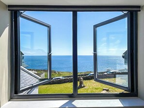 Interior - 4 bedroom accommodation in Trearddur, near Holyhead (Trearddur, near Holyhead)
