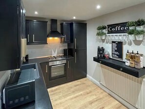 Private kitchen - 2 bedroom accommodation in Newcastle Upon Tyne (Newcastle Upon Tyne)