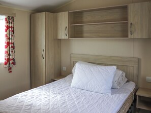 2 bedrooms, free WiFi - 2 bedroom accommodation in Llanbedr, near Harlech (Llanbedr, near Harlech)