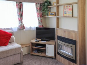 TV - 2 bedroom accommodation in Llanbedr, near Harlech (Llanbedr, near Harlech)