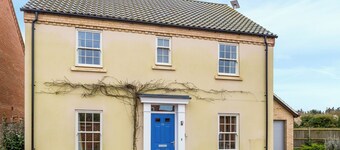 4 bedroom accommodation in Holt
