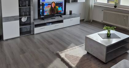 Apartment 1.OG '4Zi Kü, Balkon Parknähe' mit Balkon und WLAN