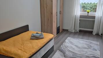 3 Schlafzimmer, Bügeleisen/Bügelbrett, WLAN, Bettwäsche