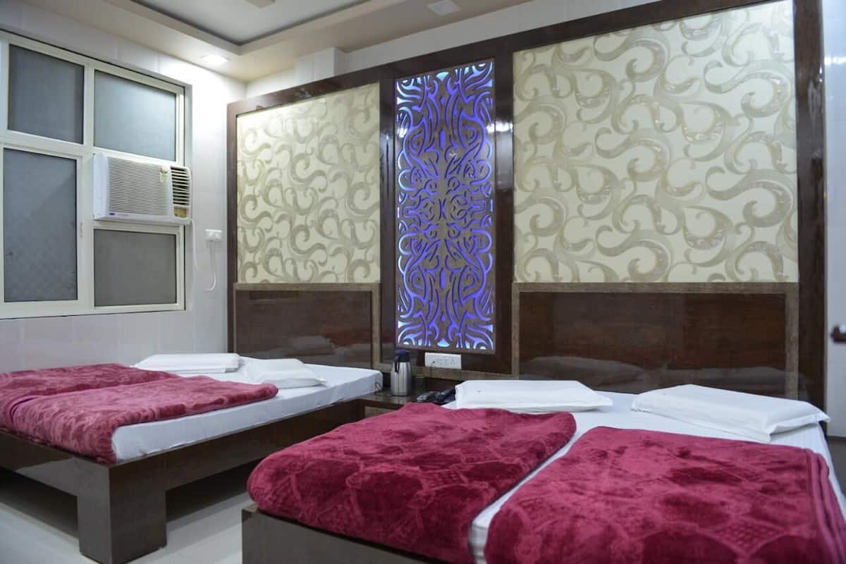 Deluxe Quadruple Room