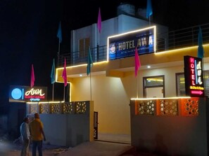 Exterior - Hotel AWA A Luxury  (Agra)