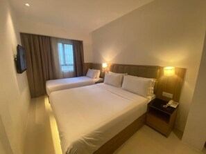 Family Suite, City View | Desk, free WiFi - D'Loft Hotel Chinatown KL by ubook  (Kuala Lumpur)
