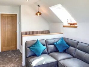 TV - 1 bedroom accommodation in Thurso (Thurso)