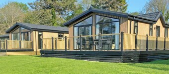 3 bedroom accommodation in Perranporth