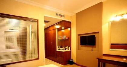 Longyuan Holiday Hot Spring Hotel