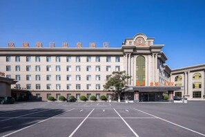Unclassified image, 2 of 57, button - Longyuan Holiday Hot Spring Hotel (Anshan)