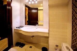 Bathroom - Longyuan Holiday Hot Spring Hotel (Anshan)