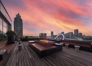 City view from property - Hangzhou Tipsy Hotel (Jinsha Lake) (Hangzhou)