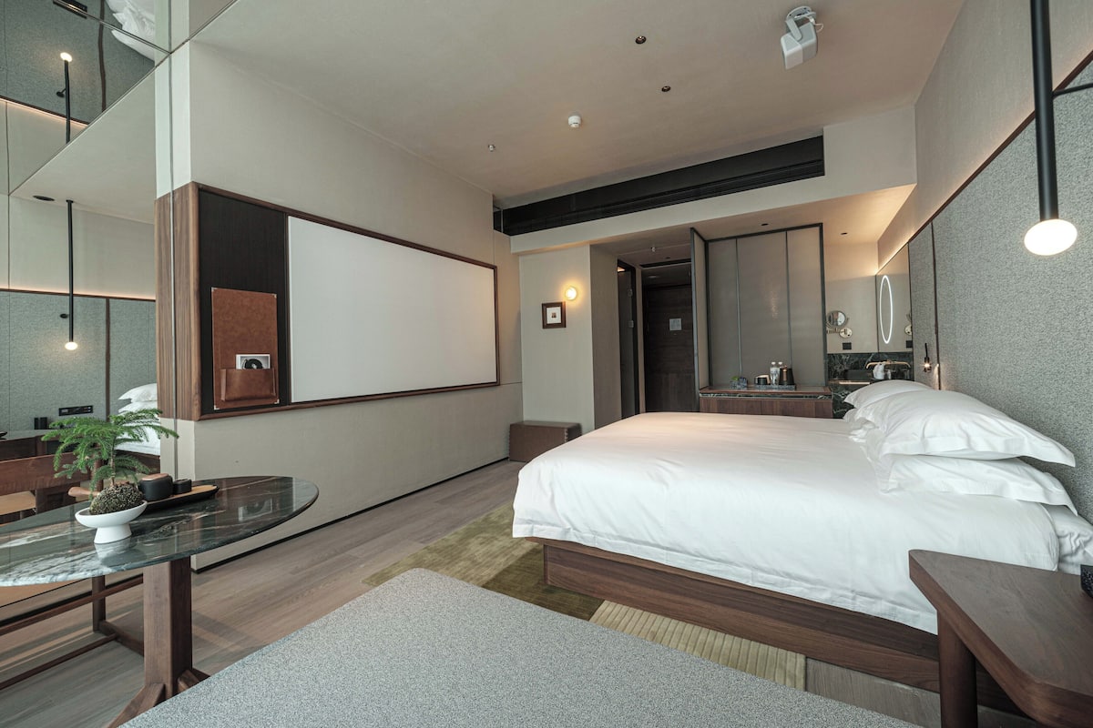 럭셔리 더블룸, 시내 전망