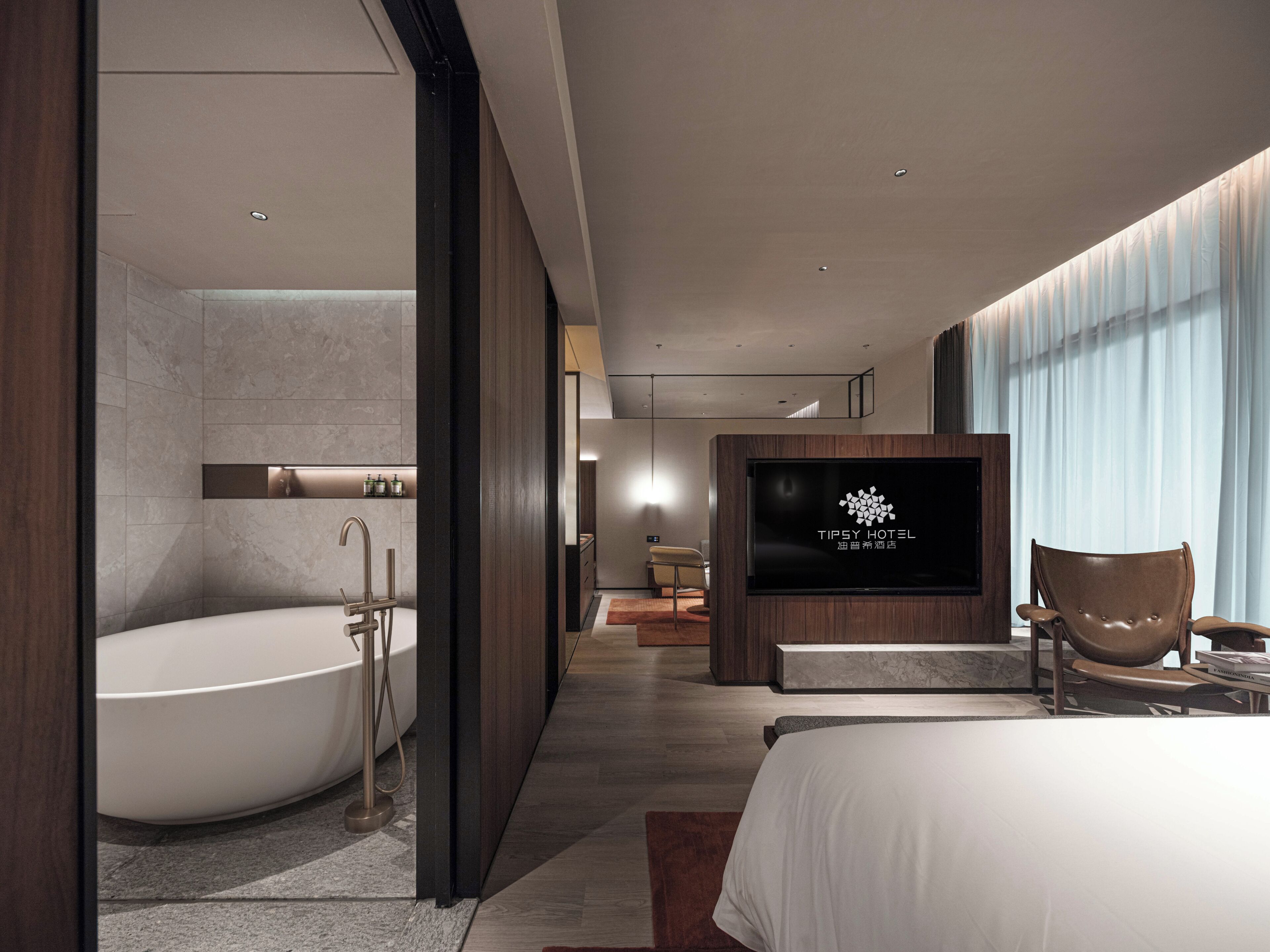 Royal Studio Suite, 1 Bedroom, Non Smoking, Lake View | Bathroom | Designer toiletries, hair dryer, bathrobes, slippers