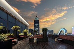 City view from property - Hangzhou Tipsy Hotel (Jinsha Lake) (Hangzhou)